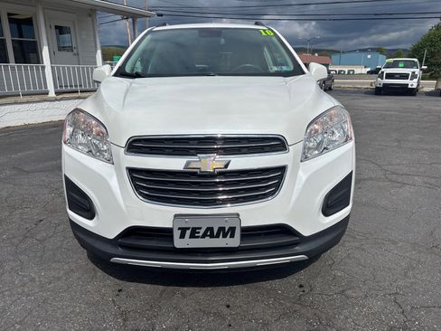 Used 2016 Chevrolet Trax LT w/ LT Convenience Package AWD/4WD image 2