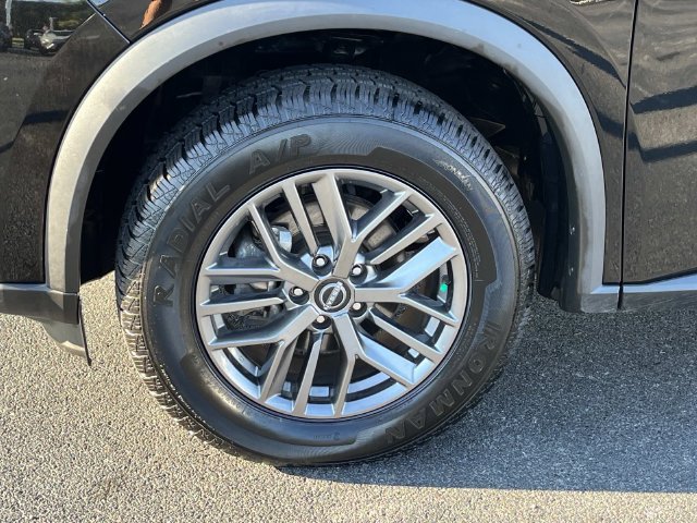 Used 2024 Nissan Rogue S AWD/4WD image 11