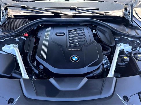 Used 2022 BMW 740i RWD image 34