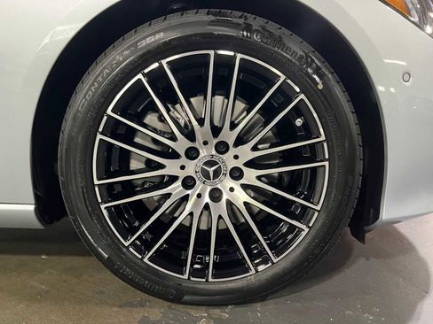 Used 2025 Mercedes-Benz C 300 4MATIC Sedan image 9