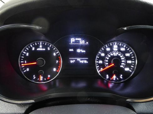 Used 2018 Kia Forte LX image 12