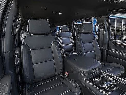 New 2026 Chevrolet Suburban LT w/ Comfort Package image 32