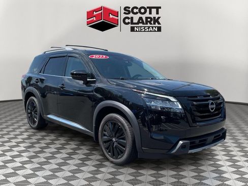 Used 2023 Nissan Pathfinder Platinum w/ Black Appearance Package AWD/4WD image 1