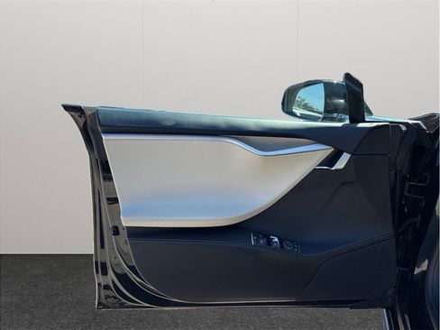 Used 2018 Tesla Model S 75D image 21