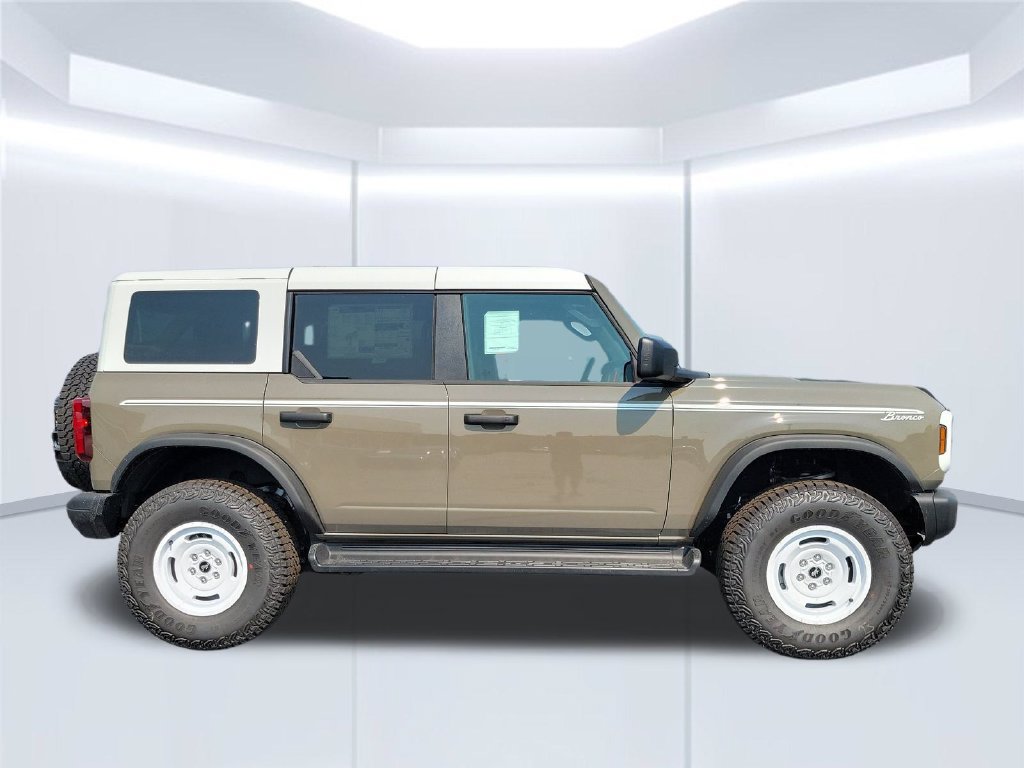 New 2026 Ford Bronco Heritage Edition AWD/4WD image 4
