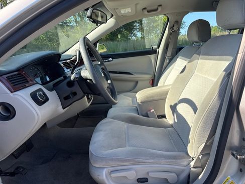 Used 2008 Chevrolet Impala LS FWD image 11