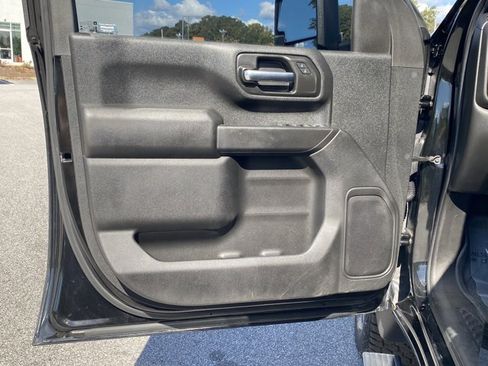 Used 2020 Chevrolet Silverado 2500 Custom w/ Custom Value Package image 18