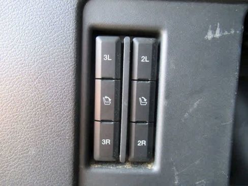 Used 2024 Ford Expedition Limited image 31