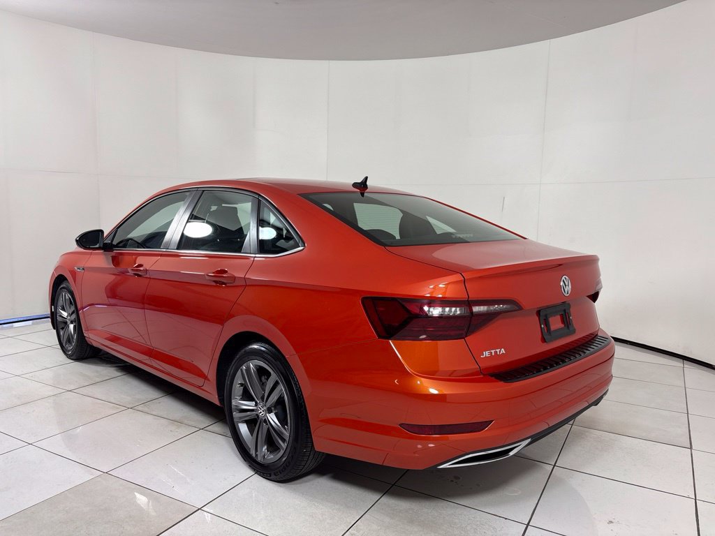 Used 2021 Volkswagen Jetta R-Line w/ R-Line Cold Weather Package FWD image 3