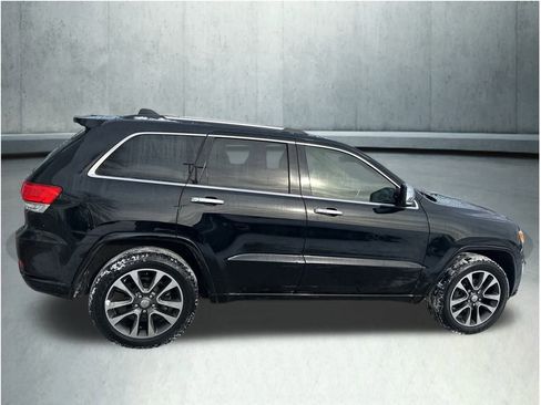 Used 2018 Jeep Grand Cherokee Overland image 6