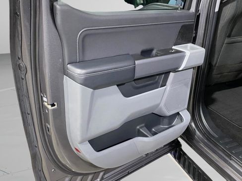 Used 2022 Ford F150 XLT w/ Equipment Group 302A High image 12