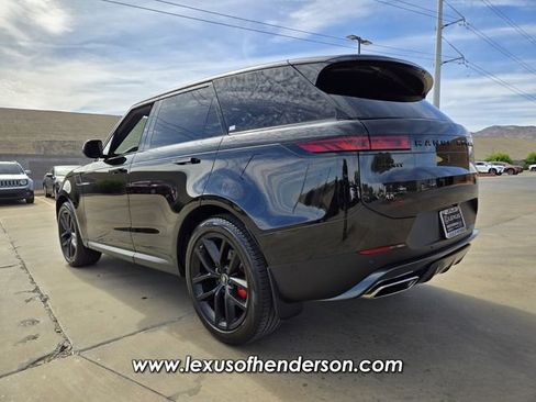 Used 2024 Land Rover Range Rover Sport SE AWD/4WD image 4
