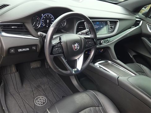 Used 2022 Buick Enclave Avenir w/ Avenir Technology Package image 15