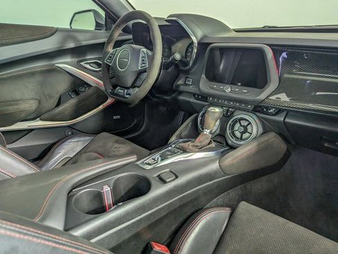 Used 2019 Chevrolet Camaro ZL1 image 25