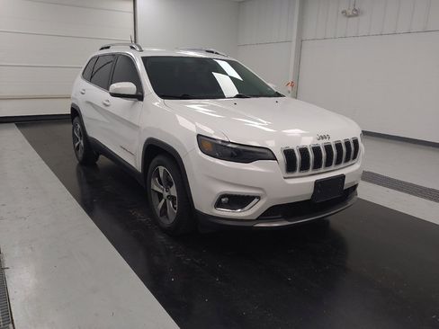 Used 2019 Jeep Cherokee Limited FWD image 13