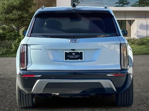 New 2026 Cadillac Vistiq Sport w/ LPO, Floor Liner Package image 5