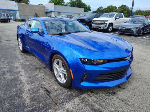 Used 2018 Chevrolet Camaro LT RWD image 3