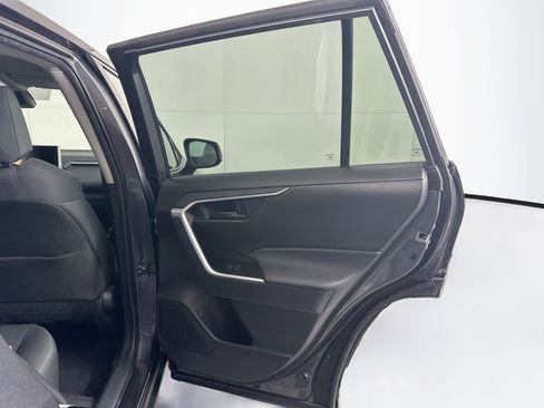 Used 2025 Toyota RAV4 LE FWD image 28