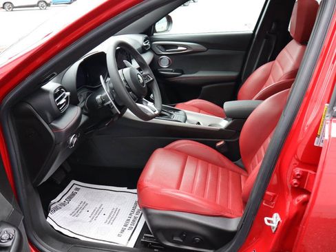 Used 2024 Dodge Hornet R/T Plus w/ R/T Blacktop Package AWD/4WD image 9