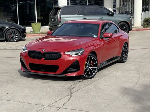 Used 2024 BMW 230i xDrive Coupe w/ Premium Package image 9