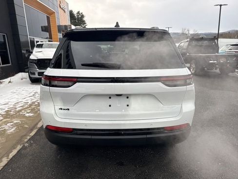 New 2025 Jeep Grand Cherokee Limited image 5