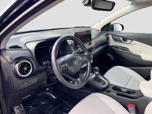 Used 2023 Hyundai Kona Limited image 9