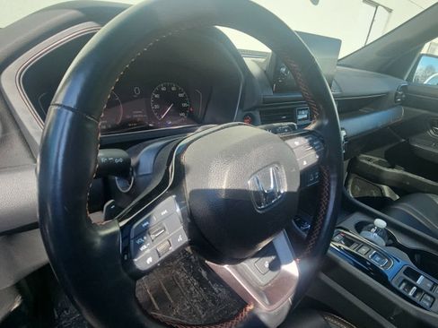 Certified 2025 Honda Pilot TrailSport image 5