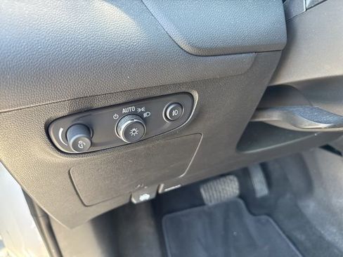 Used 2022 Buick Encore GX Select image 21