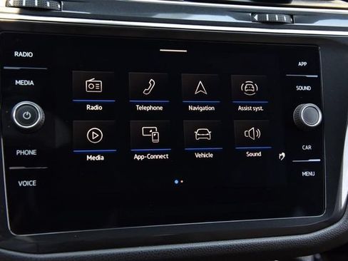 Certified 2023 Volkswagen Tiguan SE FWD image 13