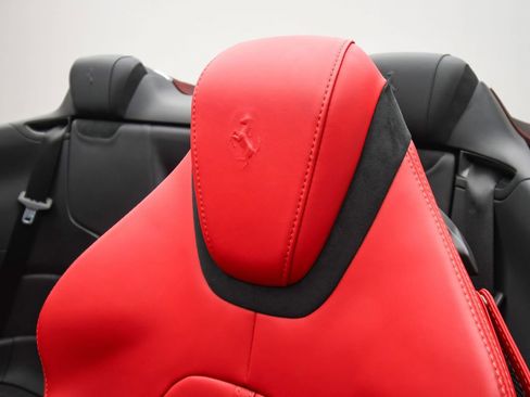 Used 2024 Ferrari Roma Spider image 60