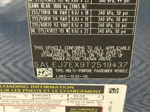 Used 2026 Land Rover Defender 110 S image 20