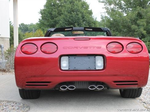 Used 2002 Chevrolet Corvette Convertible w/ Preferred Equipment Group2 RWD image 23