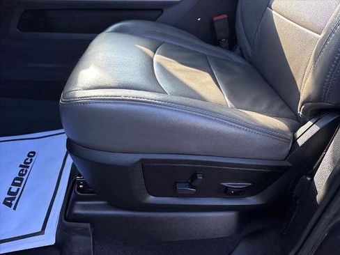 Used 2022 RAM 2500 Big Horn w/ Level C Equiment Group image 18