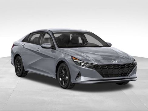 Used 2023 Hyundai Elantra SEL FWD image 9