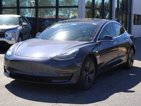 Used 2018 Tesla Model 3 Mid Range image 8