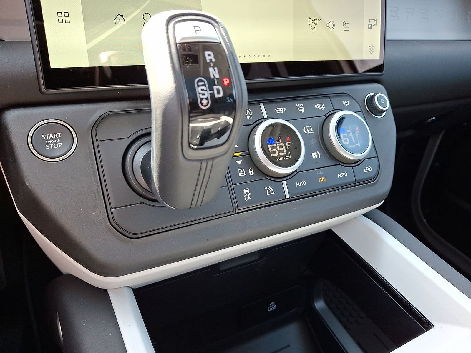 New 2026 Land Rover Defender 110 X-Dynamic SE AWD/4WD image 21