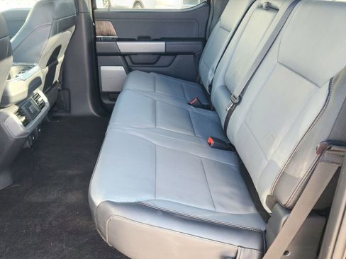 Used 2022 Ford F150 Lightning Lariat image 19