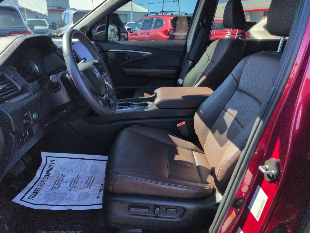 Used 2025 Honda Passport EX-L image 9