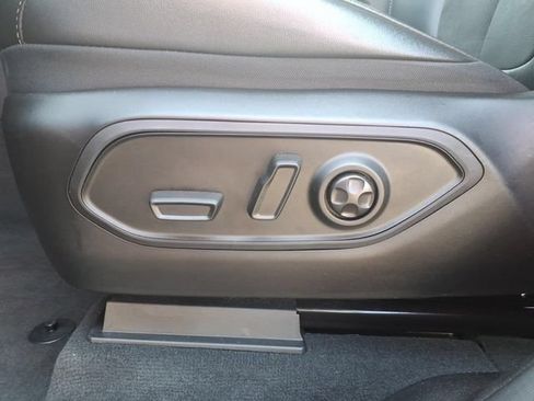 Certified 2024 Jeep Grand Cherokee L Altitude AWD/4WD image 15