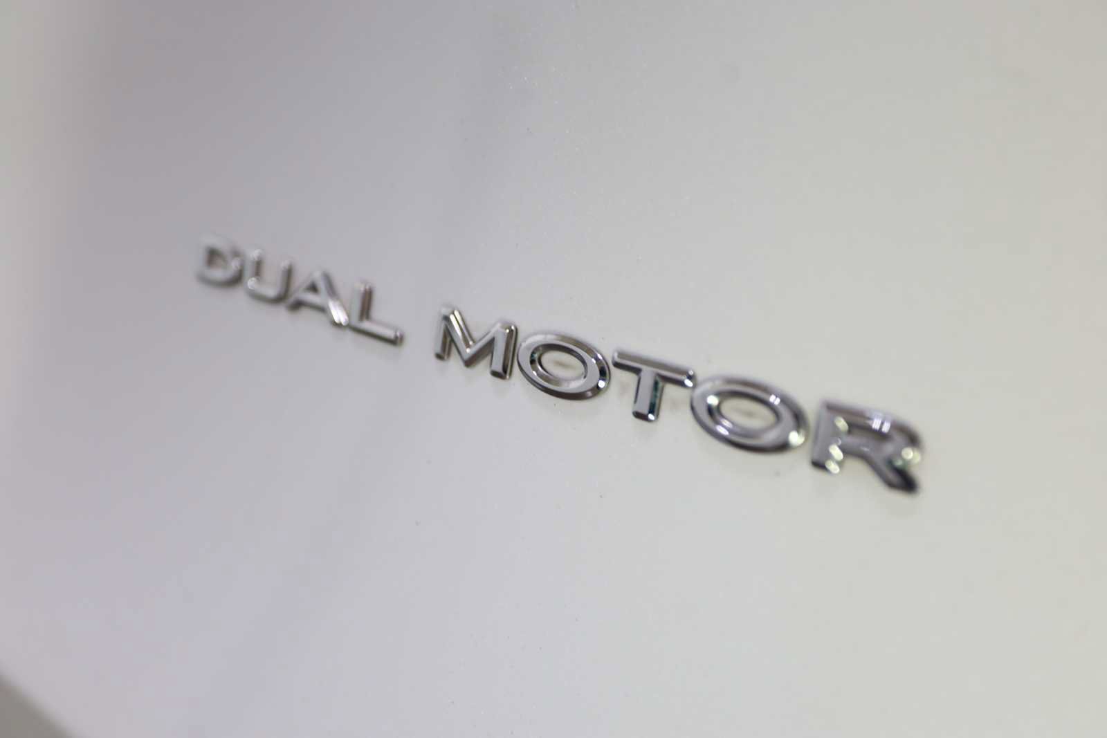 Used 2021 Tesla Model Y Long Range AWD/4WD image 16