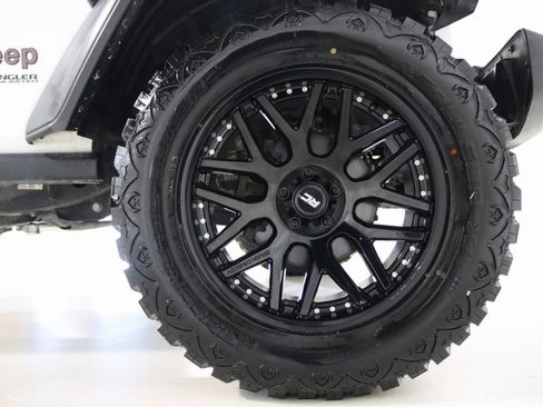 Used 2021 Jeep Wrangler Unlimited Rubicon image 76