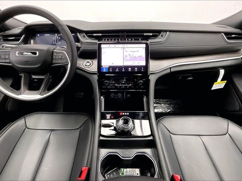 New 2025 Jeep Grand Cherokee L Limited image 5