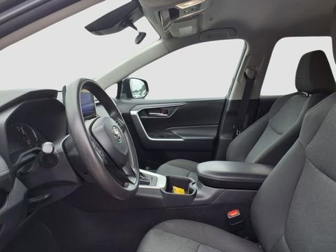 Used 2023 Toyota RAV4 XLE image 7