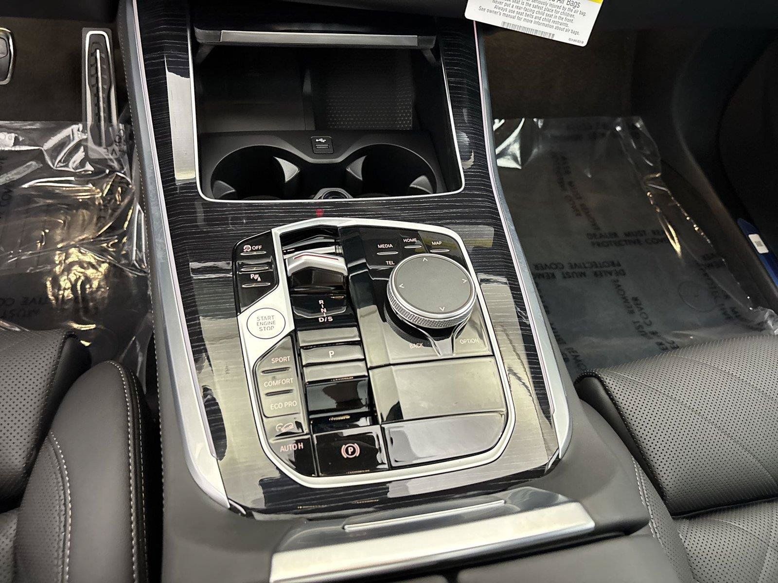 New 2026 BMW X5 xDrive40i w/ M Sport Package AWD/4WD image 23