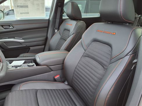 New 2026 Nissan Pathfinder Rock Creek image 4