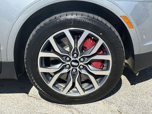 Used 2024 Cadillac XT5 Sportv w/ Technology Package AWD/4WD image 10