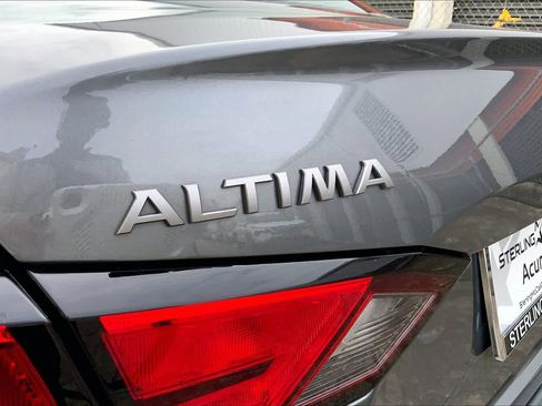 Used 2024 Nissan Altima 2.5 SV image 31