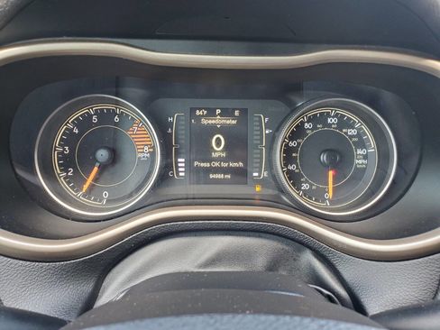 Used 2016 Jeep Cherokee Sport AWD/4WD image 11