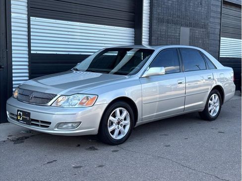 Used 2002 Toyota Avalon XLS image 6