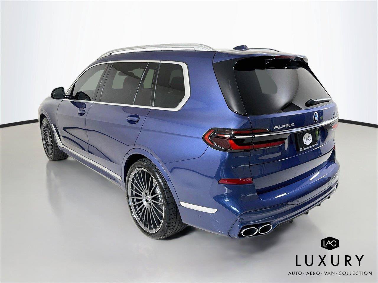 Used 2024 BMW ALPINA XB7 AWD/4WD image 7